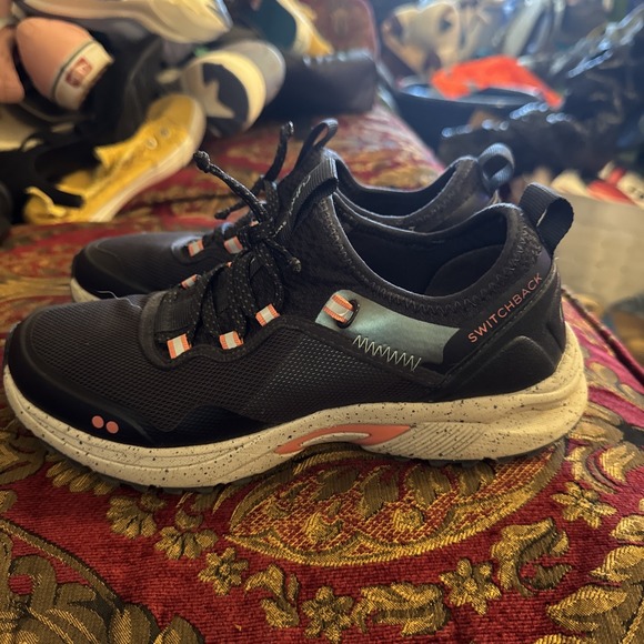 Ryka Womens Switchback Running Shoes Black Mid Top Fabric Lace Up 7 - Picture 4 of 6